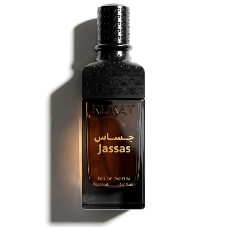 Al Ezz Oud Kalkat Jasas 200ml bottle centered on a pristine clean background with no stand.